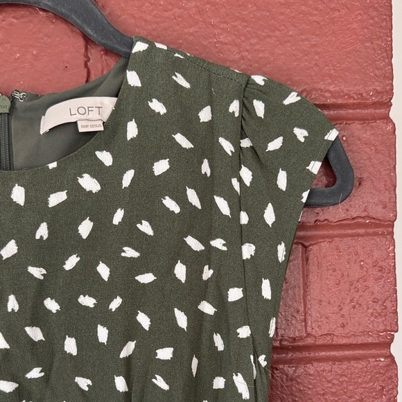 LOFT Green and White Patterned Midi Dress - Picture 3 of 4